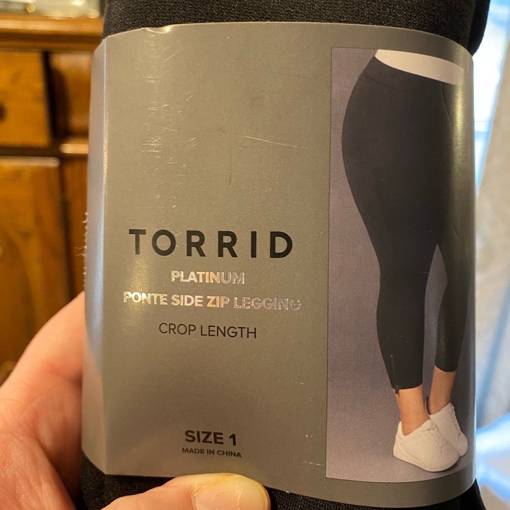 TORRID Plus Black Ponte Zipper Side Leggings
